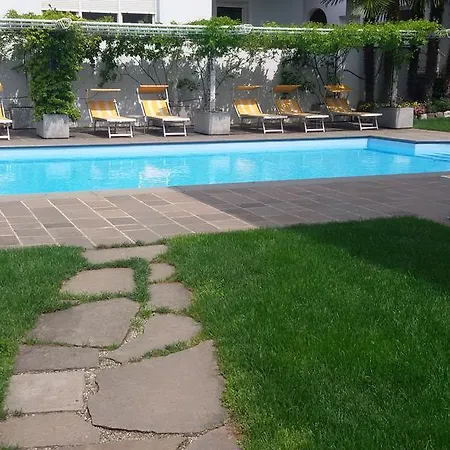 Maximilian Hotel 3*