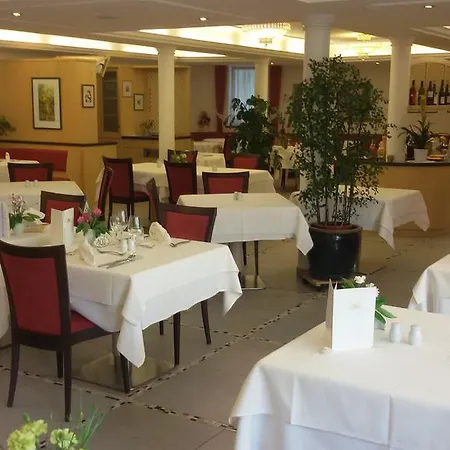 Maximilian 3* Meran
